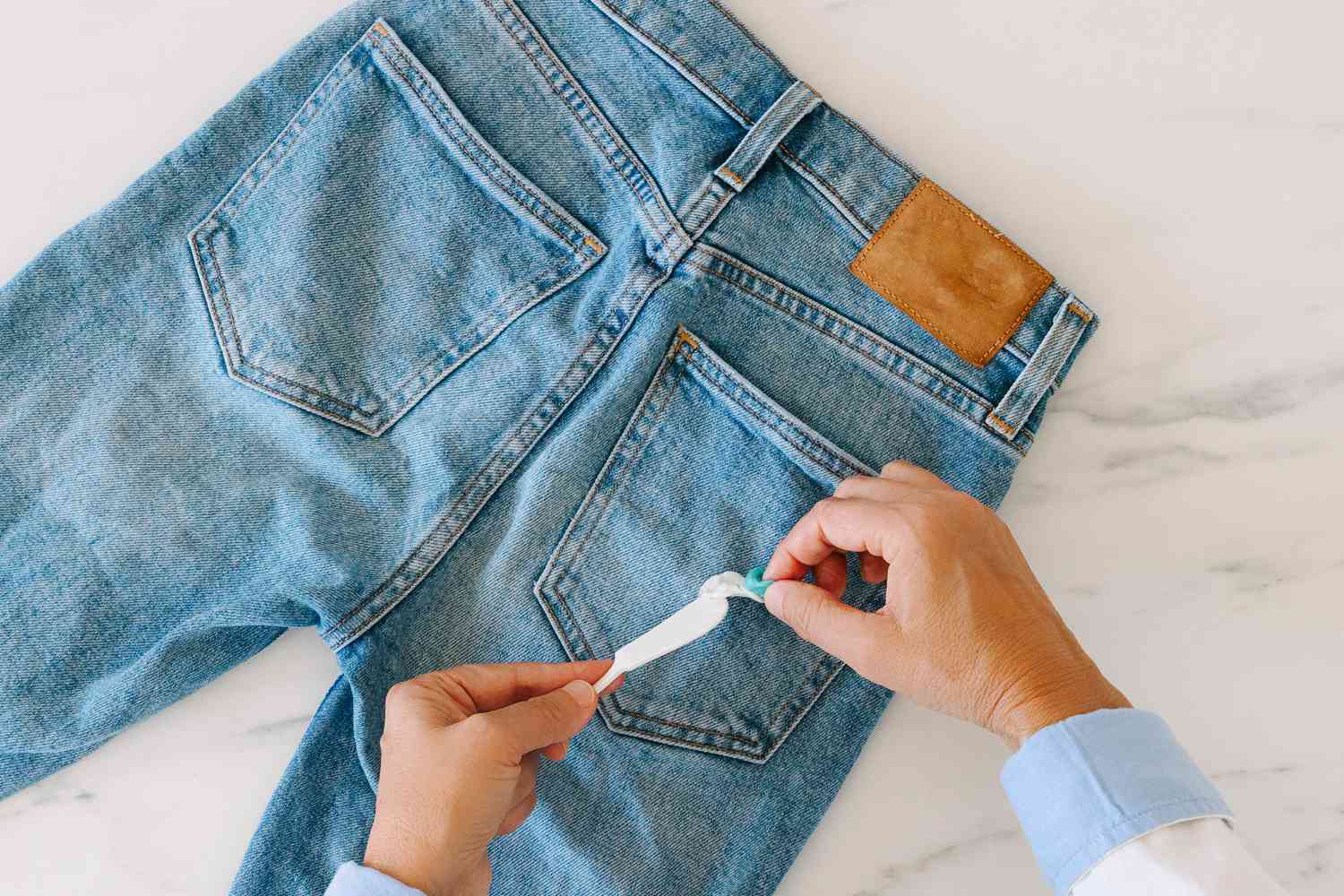 How to remove chewing gum from clothes